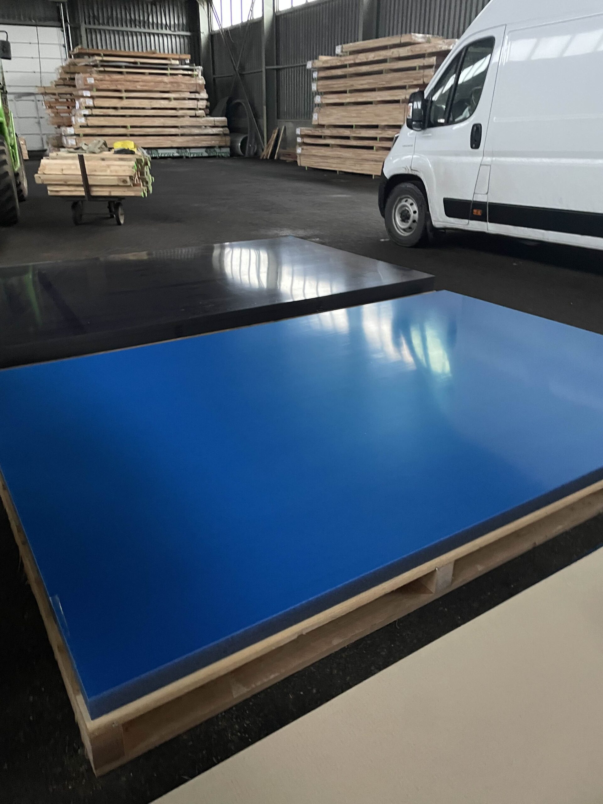 plastklaas scaled.jpg