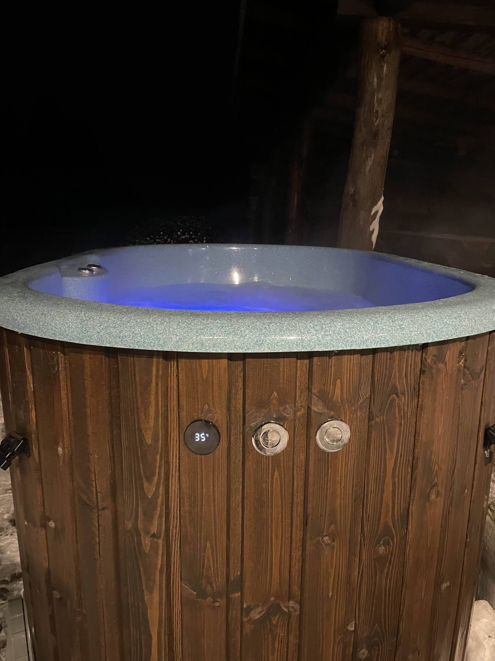 vann2 min scaled.jpg